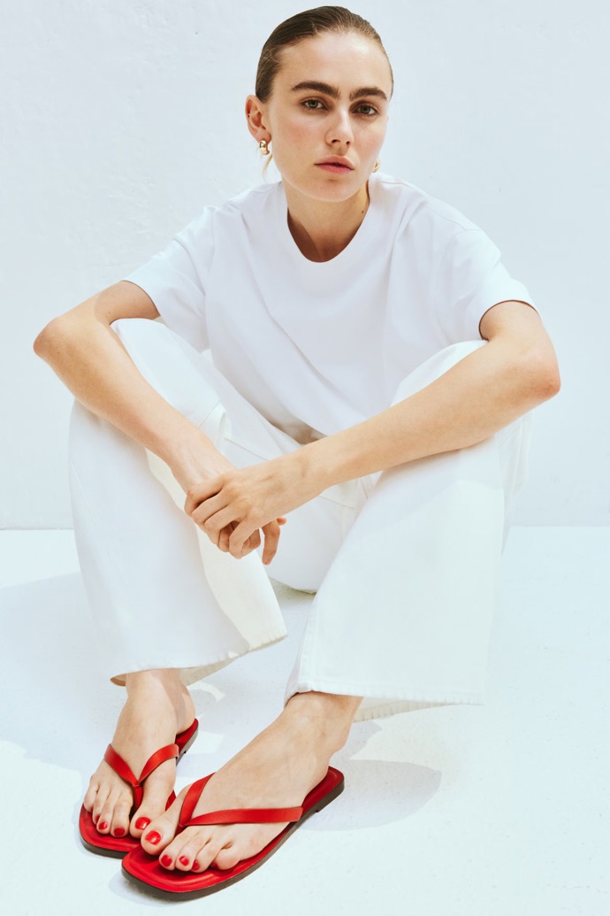 Kožené žabky, H&M, 959 Kč