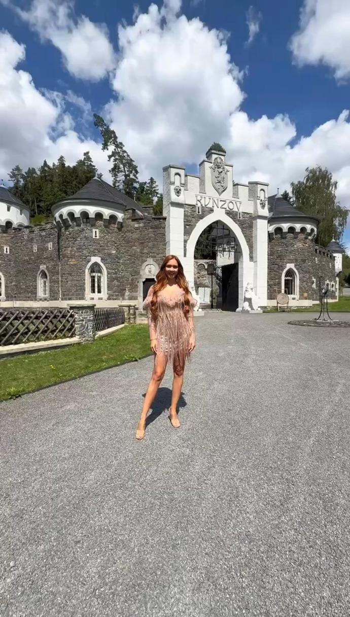 Iveta Kindlmanová na zámku Kunzov.
