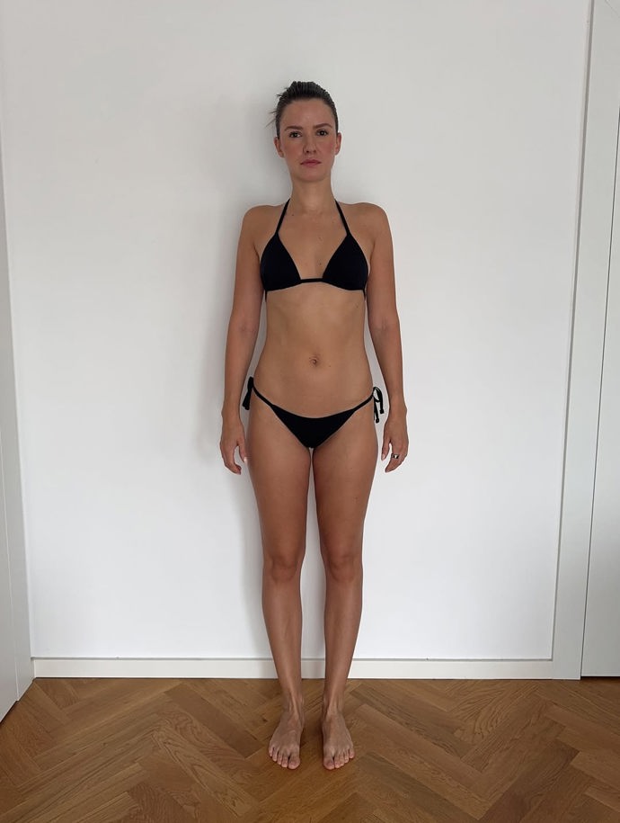 Dominika ukázala tělo bez správného světla a úhlu.