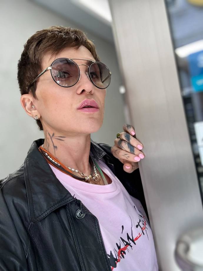 Kaira Hrachovcová shodila vlasy.