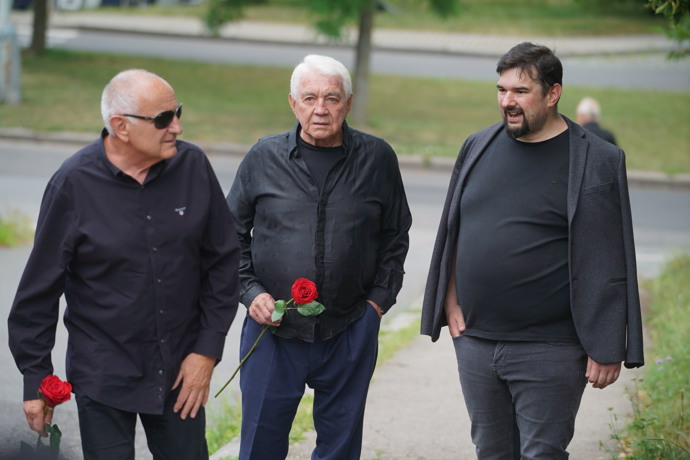 Miloš Schmiedberger, Jiří Krampol a Tomáš Magnusek na jednom z pohřbů.