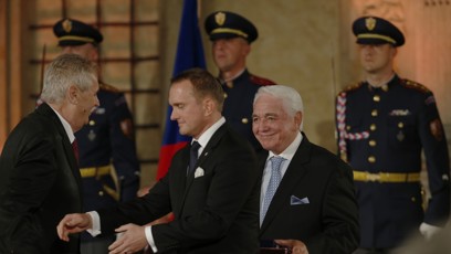 FOTO: Jiří Krampol si pocty nesmírně vážil. Ale Zemana i kritizoval.