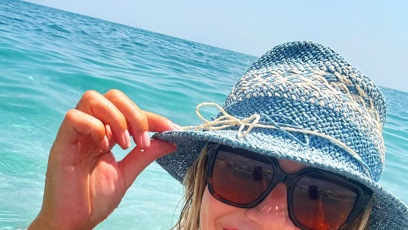 FOTO: Lucie Borhyová si užívá dovolené u moře.
