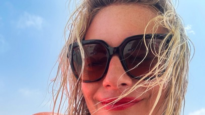 FOTO: Lucie Borhyová vytasila ženské zbraně.