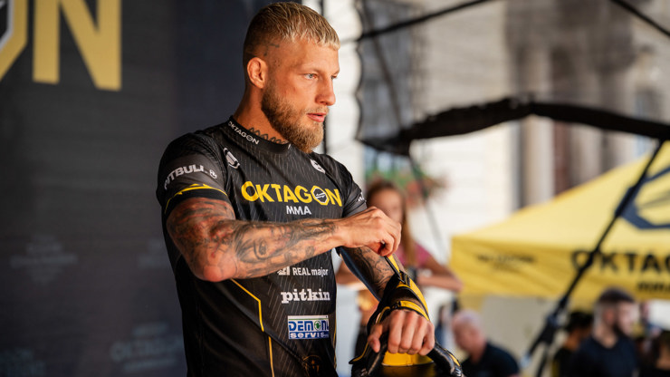 Radek Roušal - Oktagon 61 veřejné vážení zápasníků.