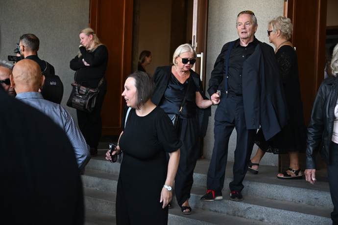 Poslední rozloučení s Jiřím Krampolem ve strašnickém krematoriu.