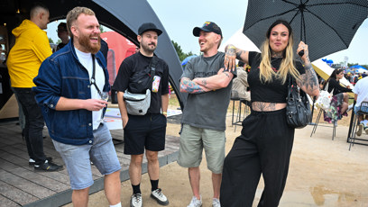 FOTO: Na Prague Pride samozřejmě nemohli chybět známé osobnosti.