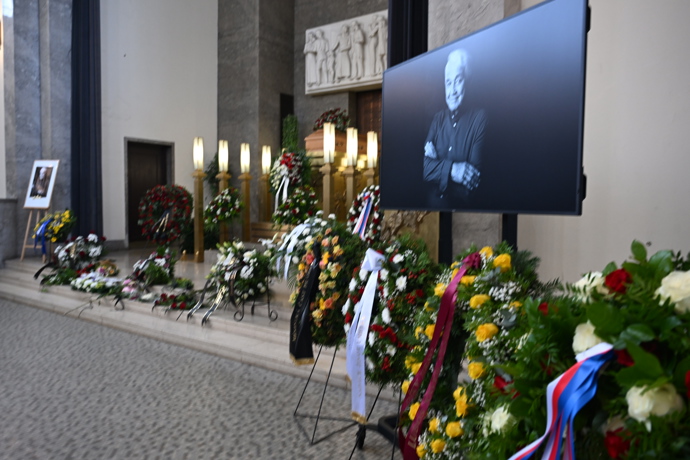 Pohřeb Jiřího Krampola byl důstojný