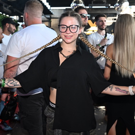 Dominika Elischerová alias Mína.