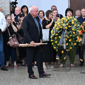 Felix Slováček sotva zadržoval slzy.