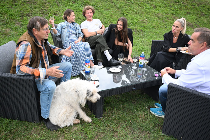 Party televize Prima byla plná dobré nálady a alkoholu.