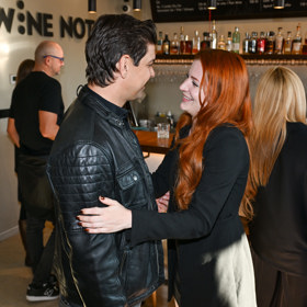 Petr Vojnar se přišel pozdravit s Kateřinou Bláhovou.