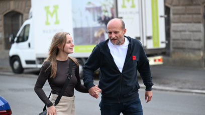 FOTO: Jiří Ployhar dorazil na akci Primy s mladou partnerkou.