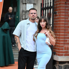 Influencerka Eliška-Jana Auer přišla bez podprsenky.