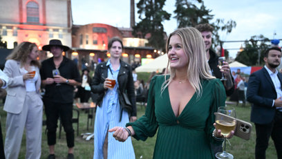 FOTO: Sarah Horáková na party.