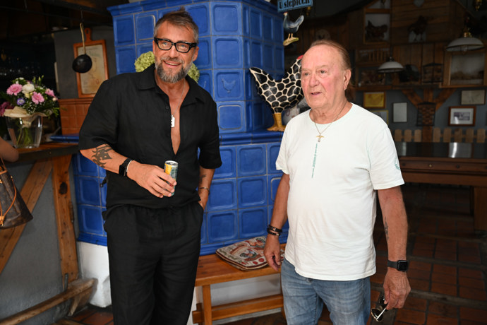 Bořek Slezáček a Petr Janda na party Divadla Broadway. 