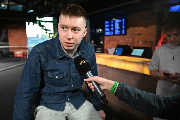 Jakub Jíra při rozhovoru pro eXtra.cz.