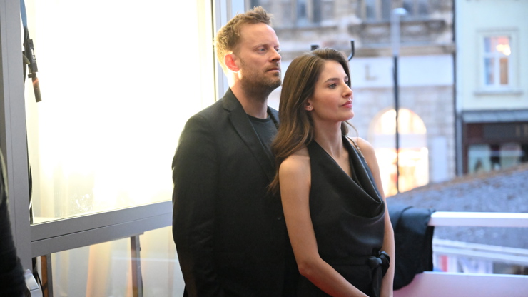 Sara Sandeva a Jakub Prachař.