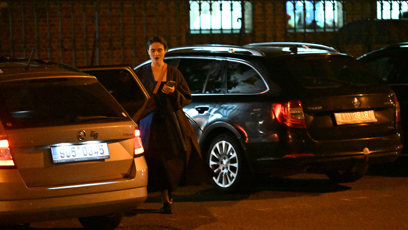 FOTO: Eva Podzimková při odchodu.