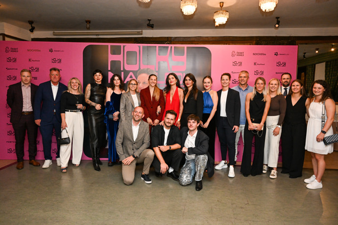 Společná fotka na premiéře filmu Holky na led.