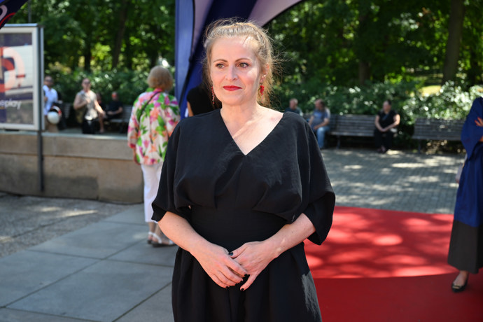 Eva Leinweberová bude excelovat v novém seriálu Milionáři. 