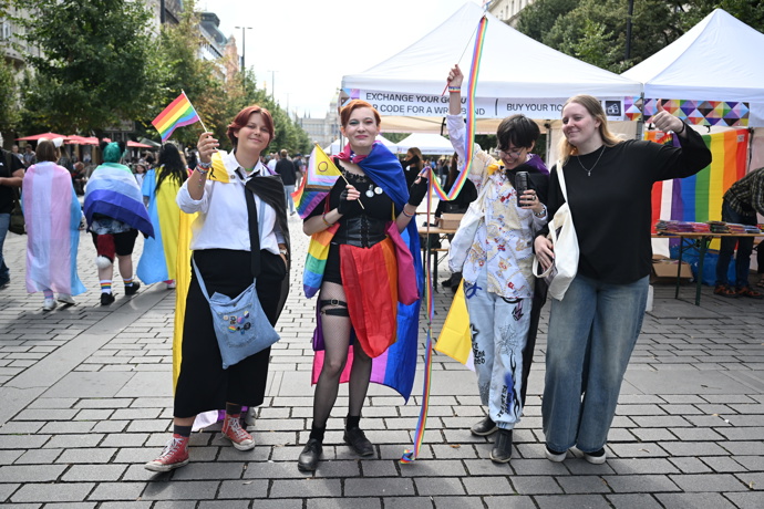 Prague Pride 2025 byl plný rozmanitých oblečků. 