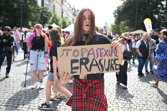 Prague Pride 2025 byl plný rozmanitých oblečků. 