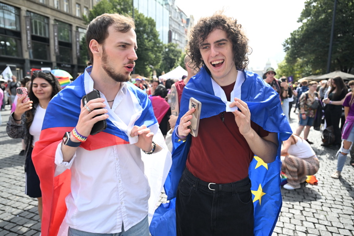 Prague Pride 2025 byl plný rozmanitých oblečků. 
