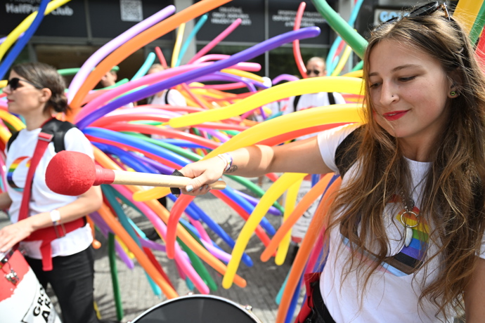 Prague Pride 2025 byl plný rozmanitých oblečků. 