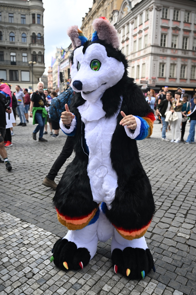 Prague Pride 2025 byl plný rozmanitých oblečků. 