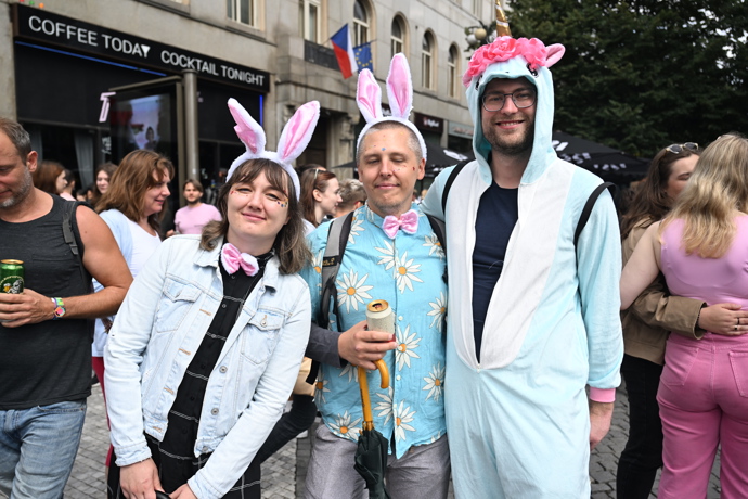 Prague Pride 2025 byl plný rozmanitých oblečků. 