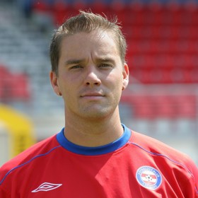 Na snímku v brněnském dresu z roku 2005 je patrné, že má Petr Švancara gel ve vlasech.