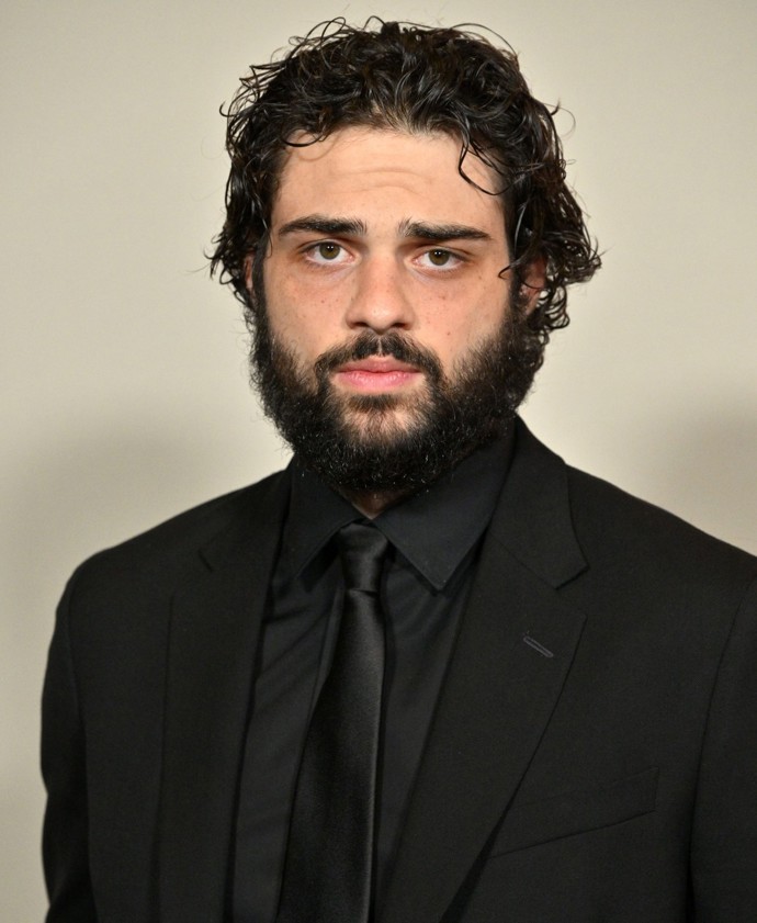 Herec Noah Centineo se vžije do role mladého Ramba.
