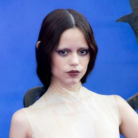 Jenna zvolila výrazný make up.