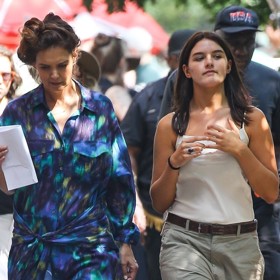 Suri Cruise navštívila svou maminku během natáčení filmu.