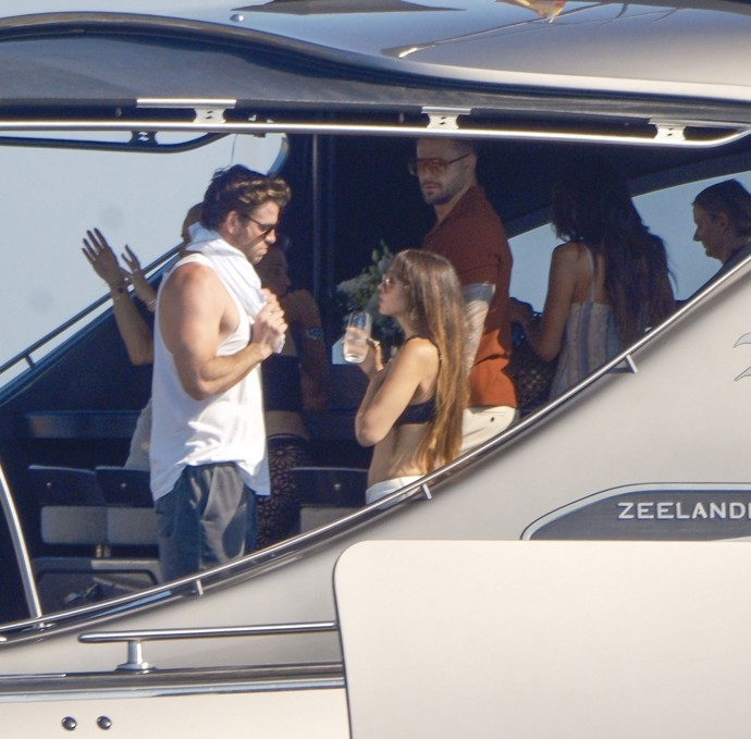 Na oslavě nechyběl jeho bratr Liam Hemsworth.