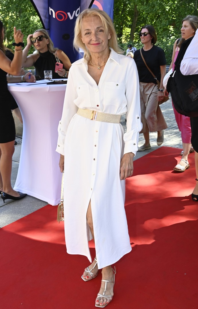Veronika Žilková a její krásně sladěný outfit, který se hodí i do babího léta.