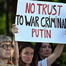 Demonstranti vyrazili do ulic.