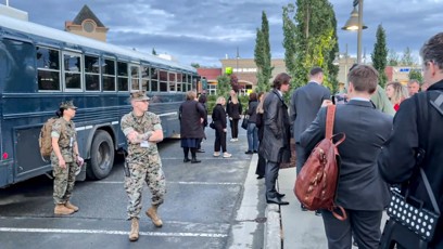 FOTO: Přítomná je samozřejmě i armáda.
