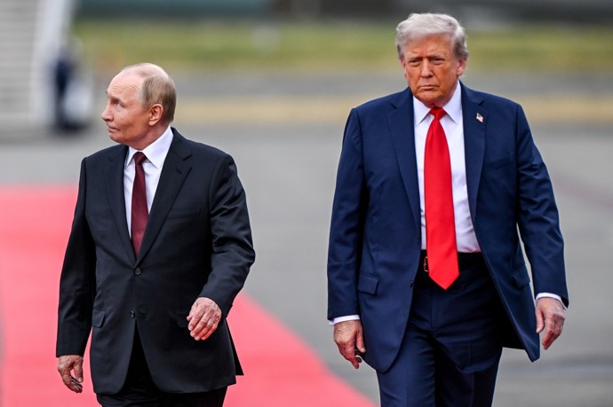 Vladimir Putin a Donald Trump dorazili na Aljašku.