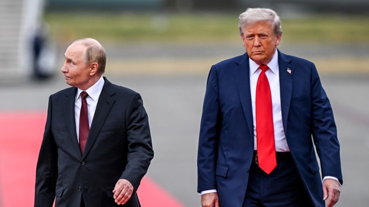Vladimir Putin a Donald Trump dorazili na Aljašku.