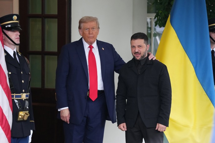 Trump přivítal v pondělí Zelenského v Bílém domě.