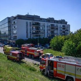 Matka utopila dvě dcery ve vaně, nechala je ve vodě a zapálila byt