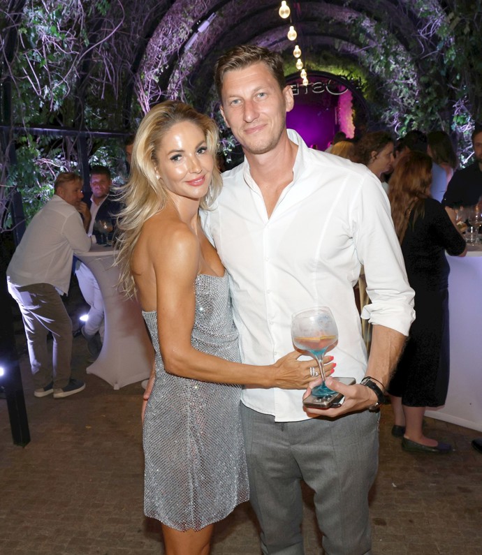 Tereza Barošová a Filip Neusser na otvíračce restaurace v Brně.