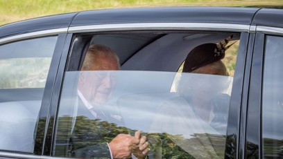 FOTO: Král Karel III. s chotí Camillou