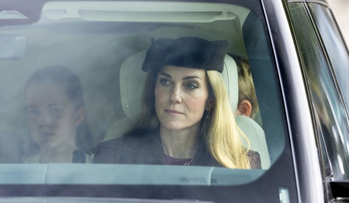 Kate Middleton je nyní plavovláska.