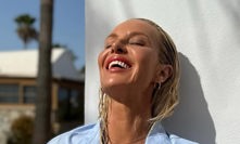 Simona Krainová se ukázala nahoře bez. Její žhavé tělo dostalo fanoušky do kolen