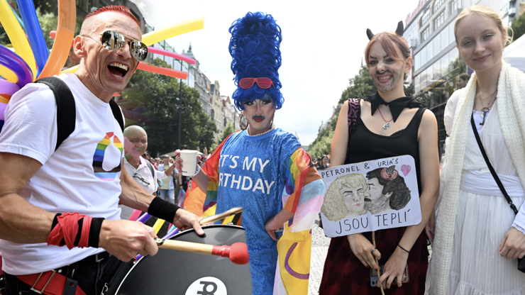 Prague Pride 2025 byl plný převleků, lásky i pozitivní nálady.