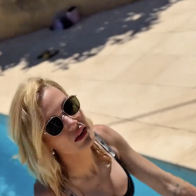 Gabriela Soukalová se pyšní skvělou postavou.