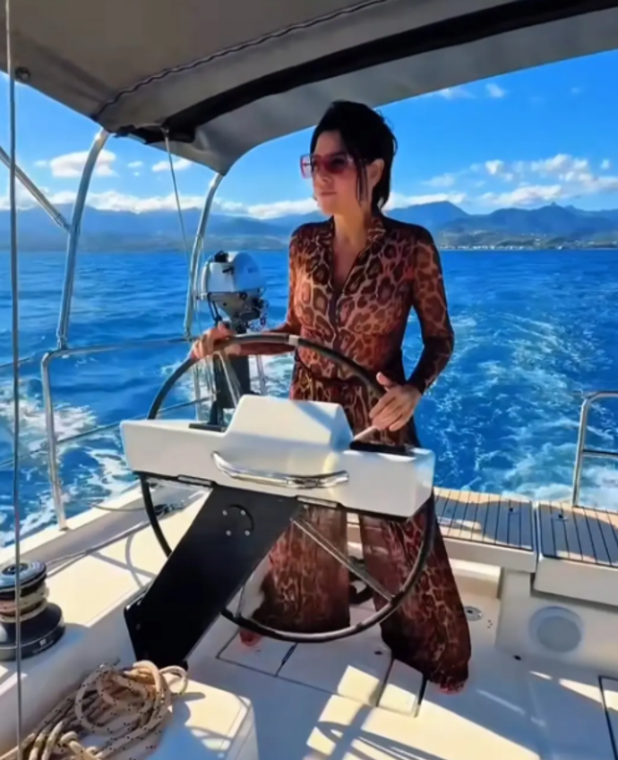 Zpěvačka si oblíbila exotické zvířecí vzory.